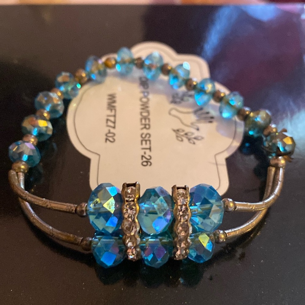 Woman’s Blue Rhinestone stretchy bracelet